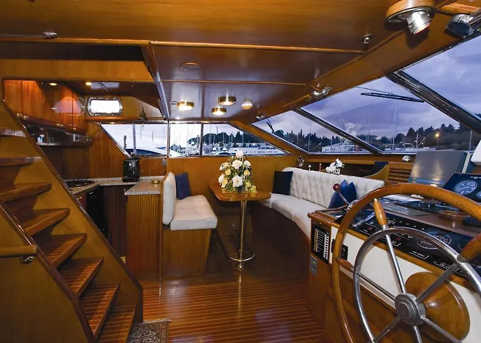 Motor Boat Paloma Rea Botel Trogir