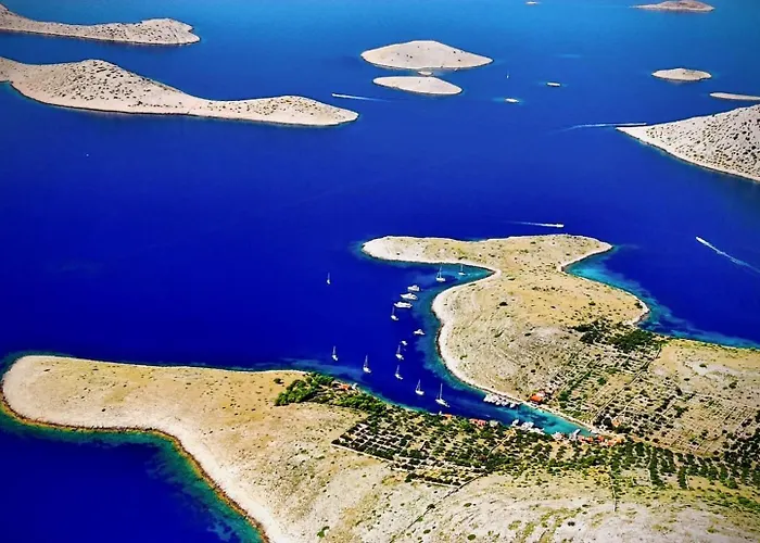 بوتيل Motor Boat Paloma Rea