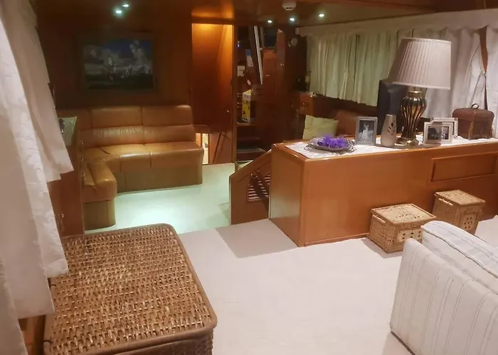 船屋 Motor Boat Paloma Rea *